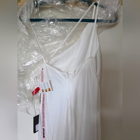 Ieena‎ for Mac Dugga White One Shoulder Double Strap Satin Gown Sz 6 - Picture 7 of 12